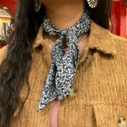 Scraf Calico Navy (Wild Rag)